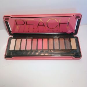 Peach Eyeshadow Palette with Pink and Brown Shades